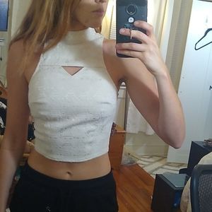 Cream crop top w cutout
